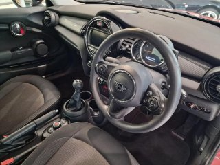 /photos/9160/15b925b7-16eb-fada-0f88-86134bcf3806_i320x240.jpg