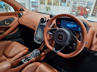 /photos/9160/97d8429d-99f4-ba97-c419-4b0f3f962026_i320x240.jpg